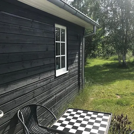 Only 400 Meters From The Water Is Lovely And Cozy In A Lovely Area, Holiday home *
