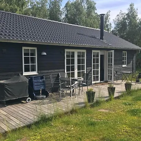 Only 400 Meters From The Water Is Lovely And Cozy In A Lovely Area,
